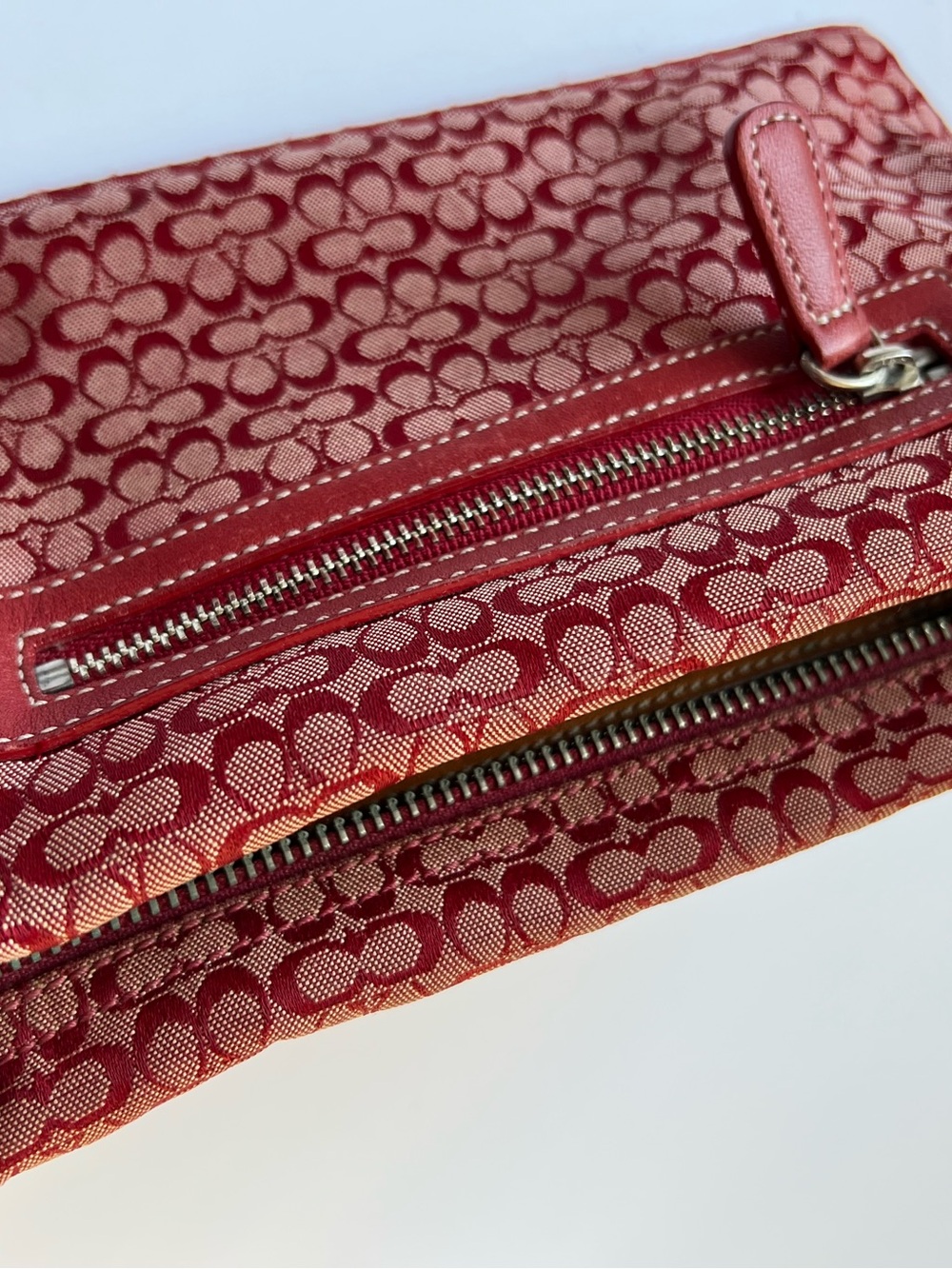 Coach 2000s Red Signature-Pattern Shoulder Bag - Picture 5 of 6
